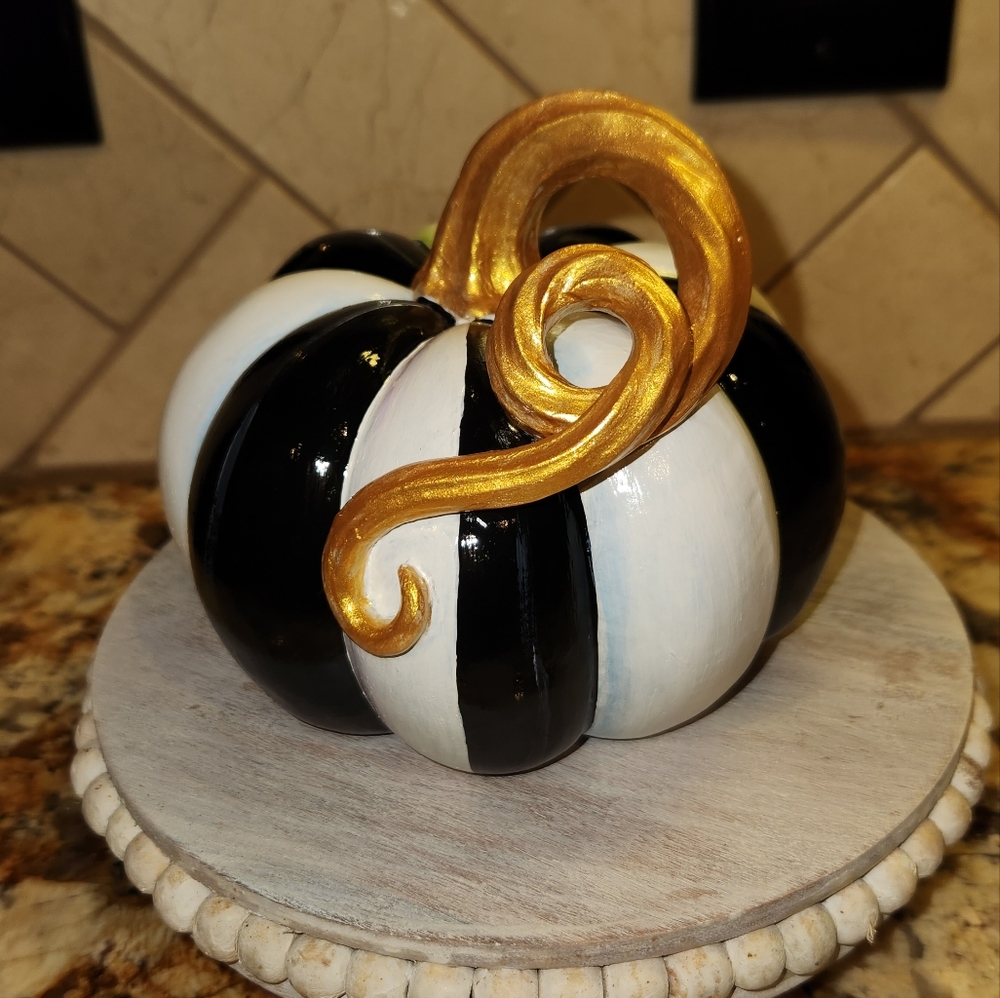 Checkered pumpkin